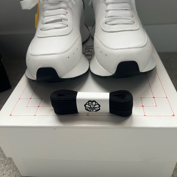 Alexander McQueen Sneakers - Picture 2 of 5
